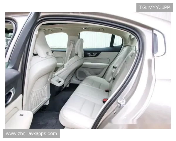 山本由伸捧冠军金杯下机！与Kike背同款37万名牌包吸睛，山本牌子